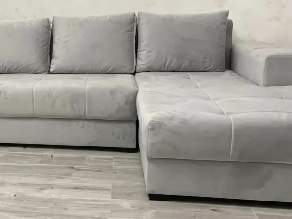 Coltar-extensibil-Neo-Lux-U-vedere-apropiata-in-partea-dreapta