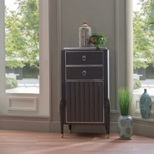 Dimensiuni Comoda cu sertare Gravita




Lungime
(x)62cm


Latime
(Y)44cm


Inaltime
(Z)119cm




Specificatii


 	Tip: Comoda cu sertare
 	Dimensiune: 62x44x119cm
 	Culoare: Antracit
 	Finisaj: Argintiu