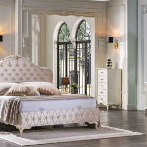 Dimensiuni Comoda cu sertare Mariana




Lungime
(x)63cm


Latime
(Y)49cm


Inaltime
(Z)113cm




Specificatii


 	Tip: Comoda cu sertare
 	Dimensiune: 63x49x113cm
 	Culoare: Fildes
 	Tip picior: Picior Lemn
 	Finisaj: Auriu
 	Soft-close