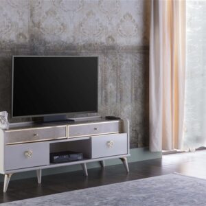 Dimensiuni Comoda TV Monreal


Latime: (X)149.6cm

Lungime: (Y)44.5cm

Inaltime: (Z)55.4cm


&nbsp;
Specificatii


 	Tip: Comoda TV
 	Dimensiune: 160x45x45.6cm
 	Culoare: Fildes / Efect Marmura
 	Tip Picior: Rotund
 	Finisaj: Auriuv